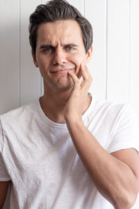 cracked-chipped-tooth-repair